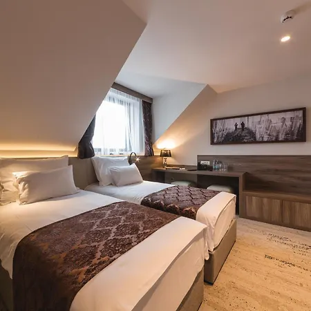 Grof Πανσιόν 3*